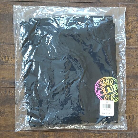 Grand Beach Club Size Medium New With Tags Women's Sleeveless Crop Black Hoodie - Picture 9 of 11